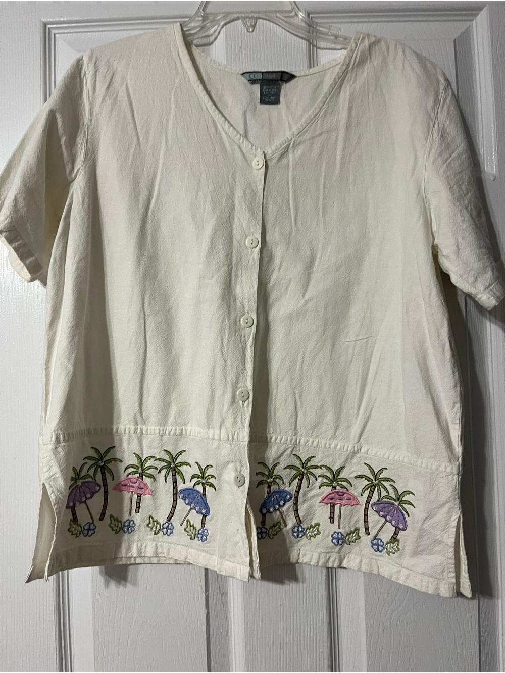 Womens Cream Button-Front Short Sleeve Top with Embroidered Palm Border